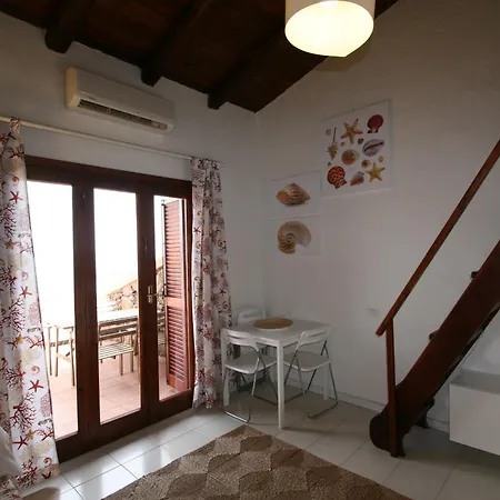 Villaggio Est By World