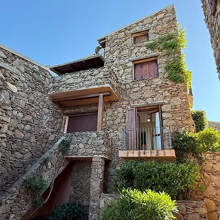 Villaggio Est By World דירה